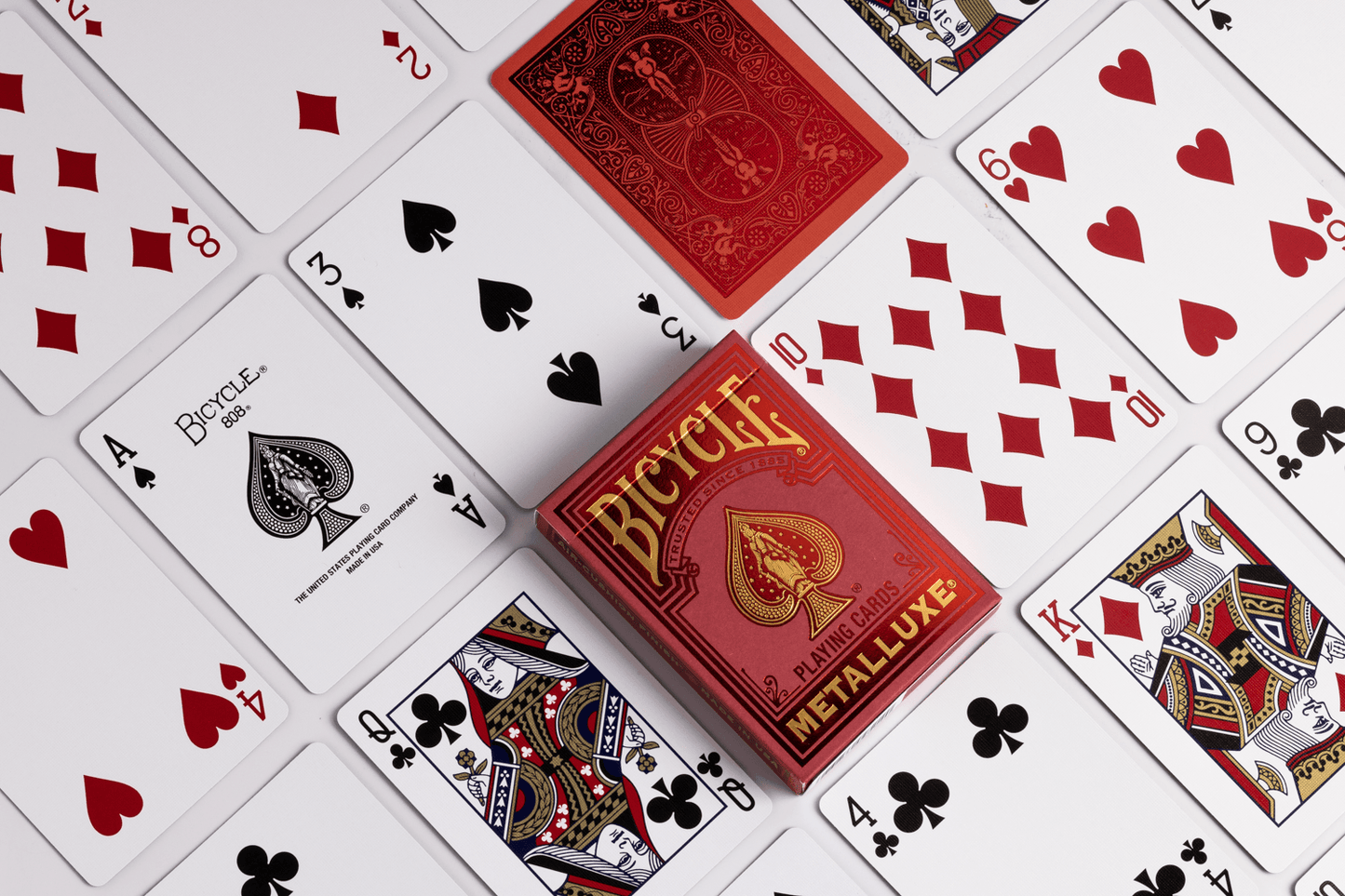 BICYCLE STANDARD PLAYING CARDS - METALLUXE RED